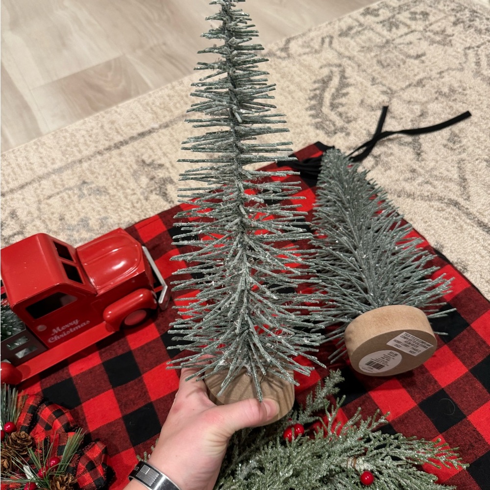 Christmas Decor Bundle - Picture 11 of 11